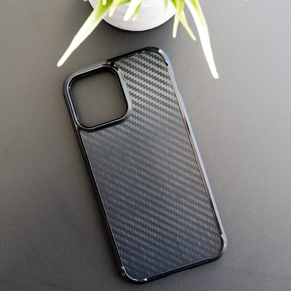 Estuche Spigen Fibra Carbon para iPhone 12 Pro Max — foto 2